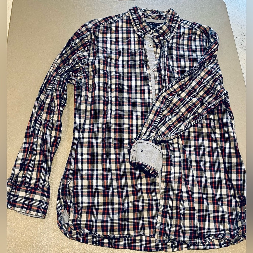Tommy Hilfiger Mens Medium Long Sleeve